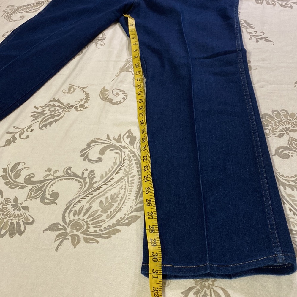 Wrangler dark wash jeans - Picture 10 of 13